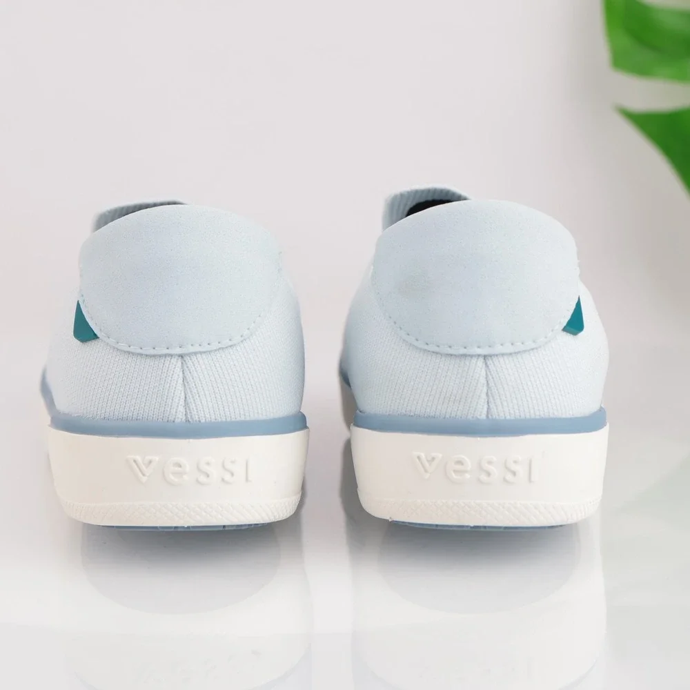 Vessi Mens Boardwalk Slip-On Shoes Size 9 Waterproof Daydream Blue Knit Sneakers